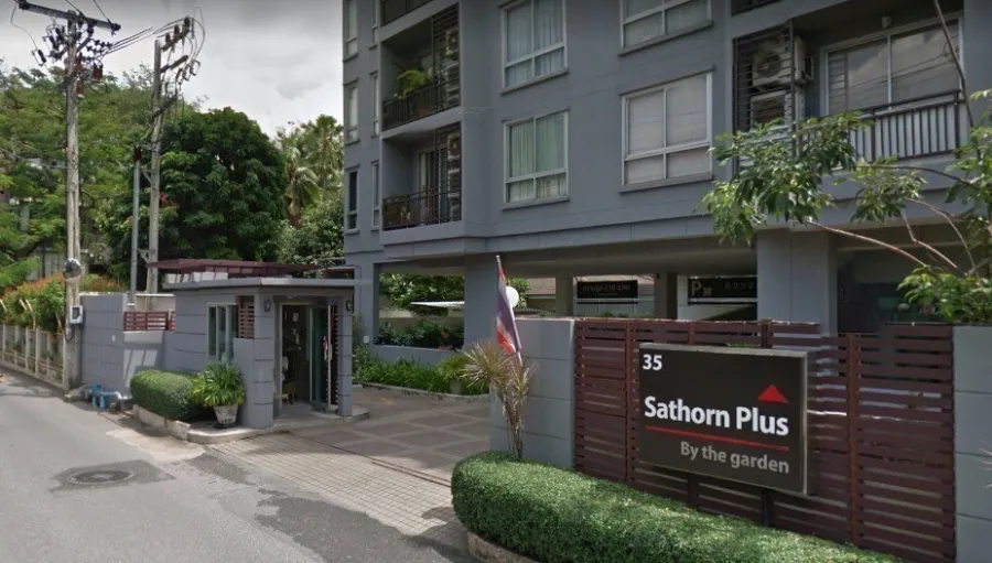 ขาย ให้เช่า Sathorn Plus-By The Garden ห้องกว้างพื้นที่ใช้สอยเยอะ เฟอร์ครบครัน มาพร้อมโซฟาตัวใหญ่ จองเลย