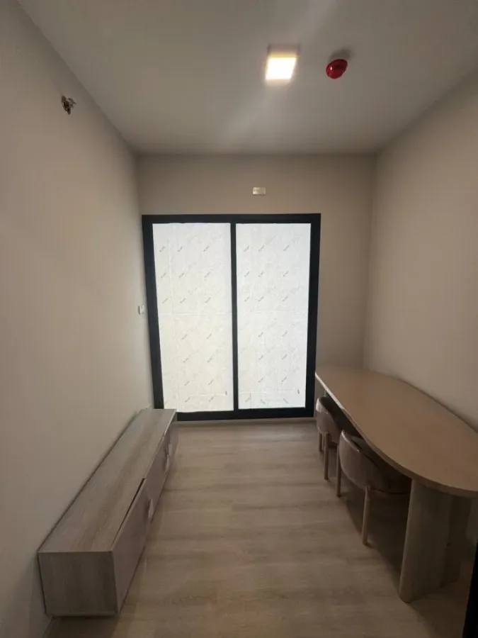 Selling down payment for COBE Ratchada Rama 9, 5th floor unit. Prime location, fully furnished. Book now!
