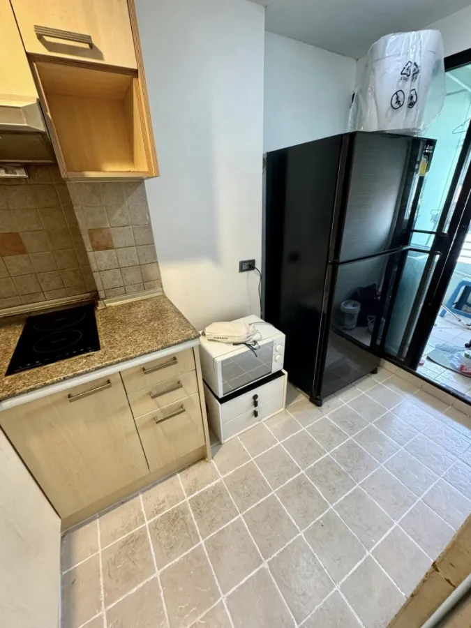 For sale for rent Lumpini Ville Phahon-Sutthisan, room ready to move in. There is a usable area. Complete with electrical appliances. Hurry and reserv