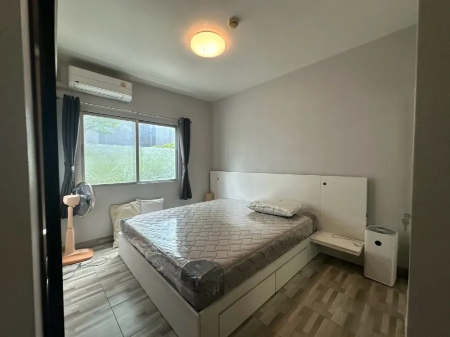 Condo for Rent: A Space Asoke-Ratchada | Spacious Room with Full Furniture and Appliances