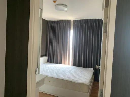 For rent, The Trust Condo Ngamwongwan, 1 bedroom, furniture, complete with electrical appliances. End here.