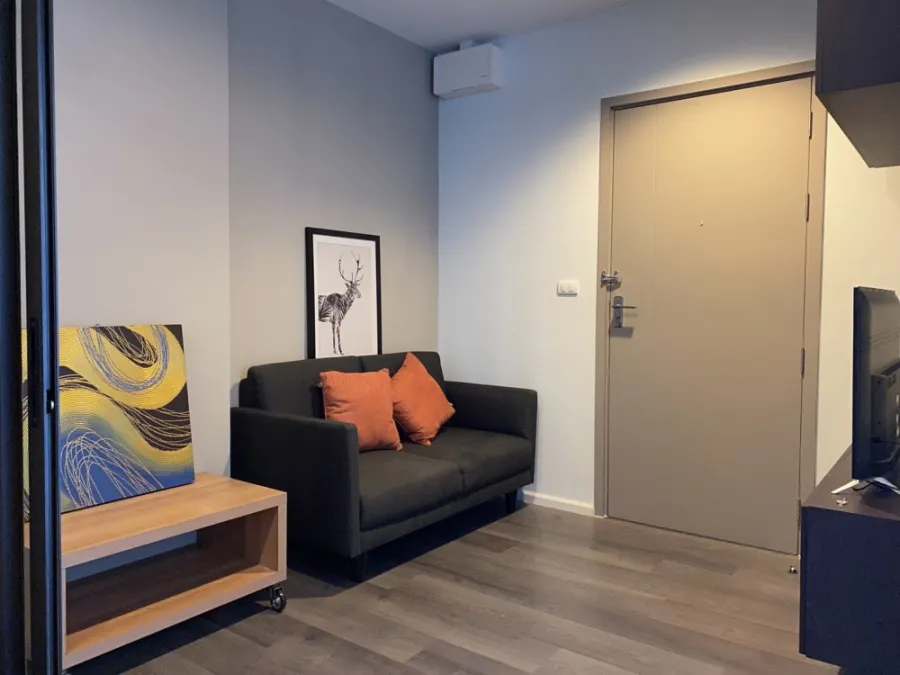 For rent, The Stage, Taopoon Interchange, fully furnished, ready to move in Bring your bag and come quickly.