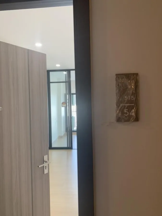 For rent, Supalai Loft Prajadhipok-Wongwian Yai, 10th floor, empty room, pool view, spacious room, comfortable, book now.