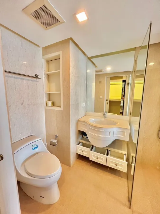 Urgent sale, Condo The Seed Mingle Sathorn - Suanplu, decorated room built in with good marble, hurry to reserve.