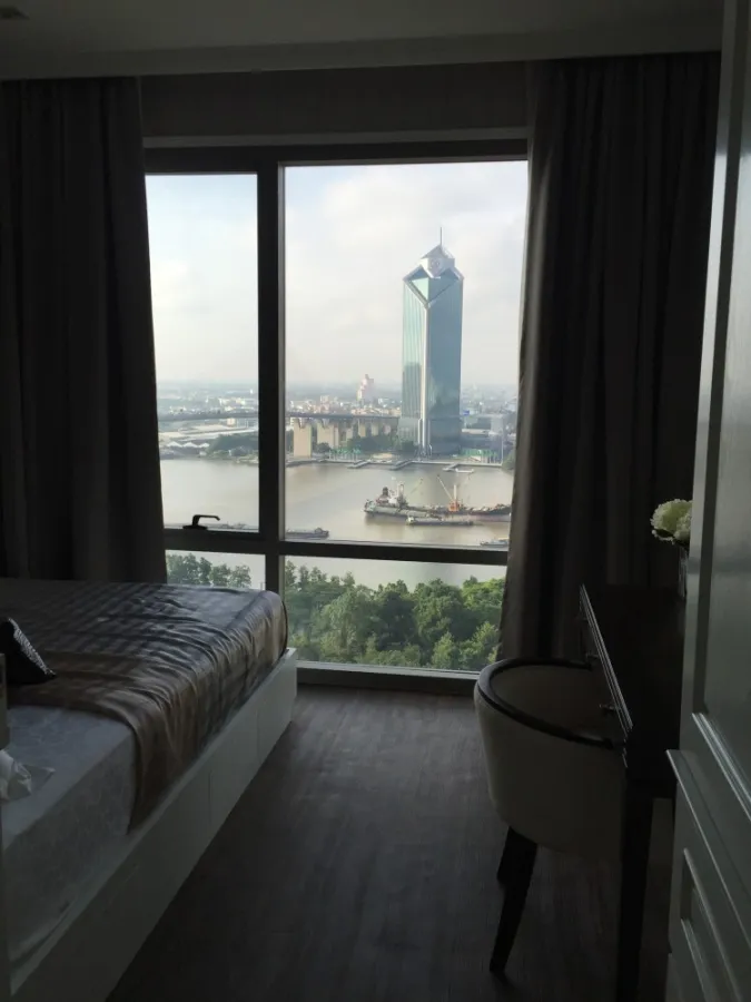 Star View Condo for sale, very spacious room, high floor, well decorated, awesome furniture, hurry and reserve it quickly.
