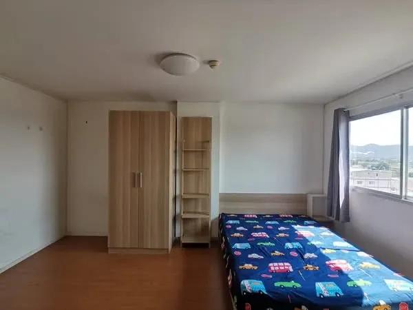 For rent: Lumpini Condo Town Chonburi - Sukhumvit, 8th floor, mountain view, fully furnished, book now, don't miss out.