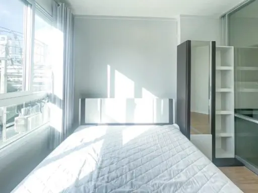 For rent Lumpini Ville Sukhumvit 109 – Bearing, very good price. Very easy on the pocket. There is a washing machine available.