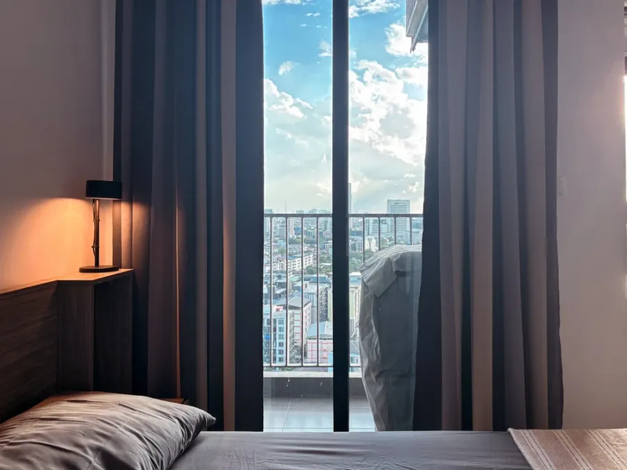For rent: Chapter one Mid Town Ladprao 24, 24 rooms decorated in a nice tone, with a clear, open city view, not blocked. Don't miss it.