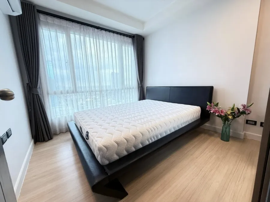 ให้เช่า Thru Thonglor ชั้น 26 ชั้นสูง วิวเมือง ห้องสวย แต่งครบ รีบจองเลย ด่วนๆ