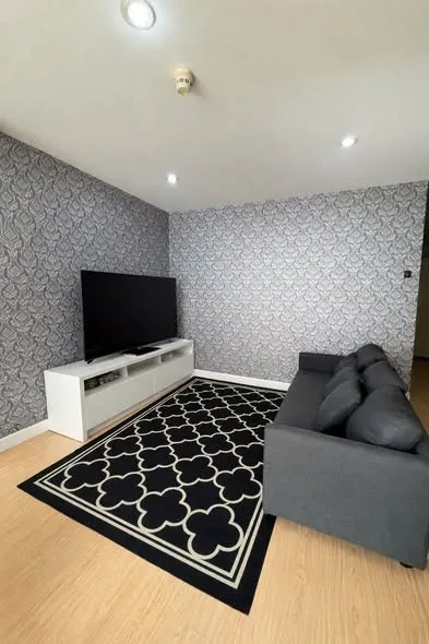 Zenith Place @ Huay Kwang for sale. Ready to move in, fully furnished, spacious unit. Book now before it's too late!!!