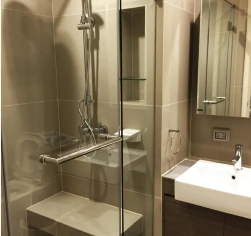 For rent quinn condo, decorated with a very cool room, tone control, central location is excellent, location is great, not booking is a big mistake. Urgent!