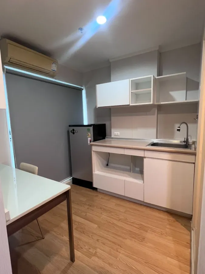 For rent: Lumpini Ville Lasalle-Barring, 7th floor, fully furnished, very livable. Book now! (Urgent!)