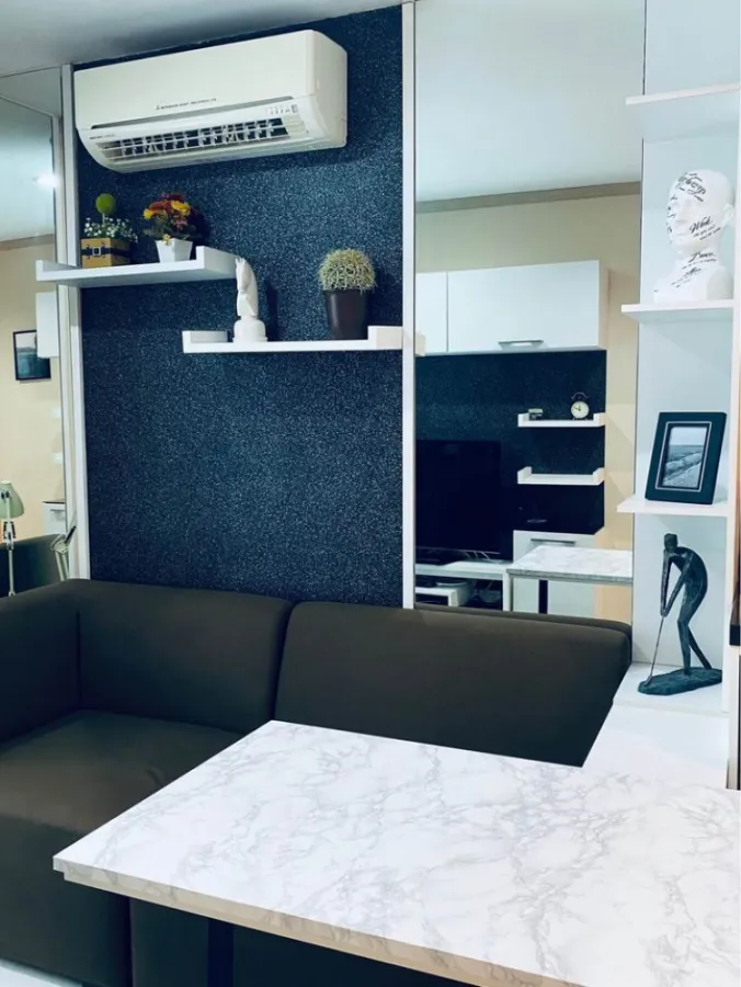 Metrosky Ratchada for rent, beautiful room, modern decoration, perfect fit, great pool view Book and you won't regret it. Hurry up.