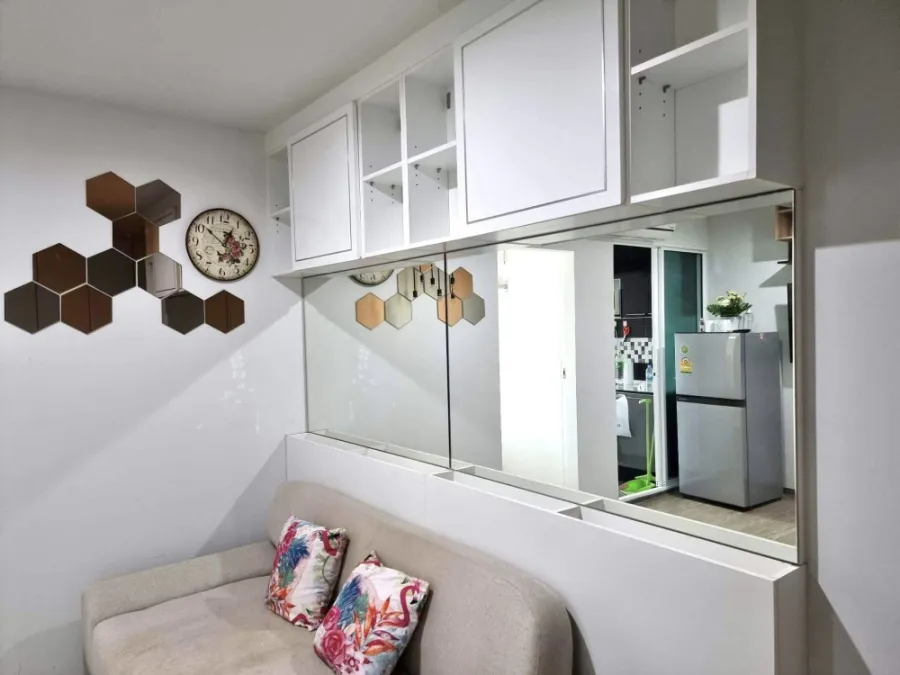 For rent, Regent Home Sukhumvit 97/1, corner room, lots of usable space, fully furnished. If interested, hurry up and reserve now. Don't be late.