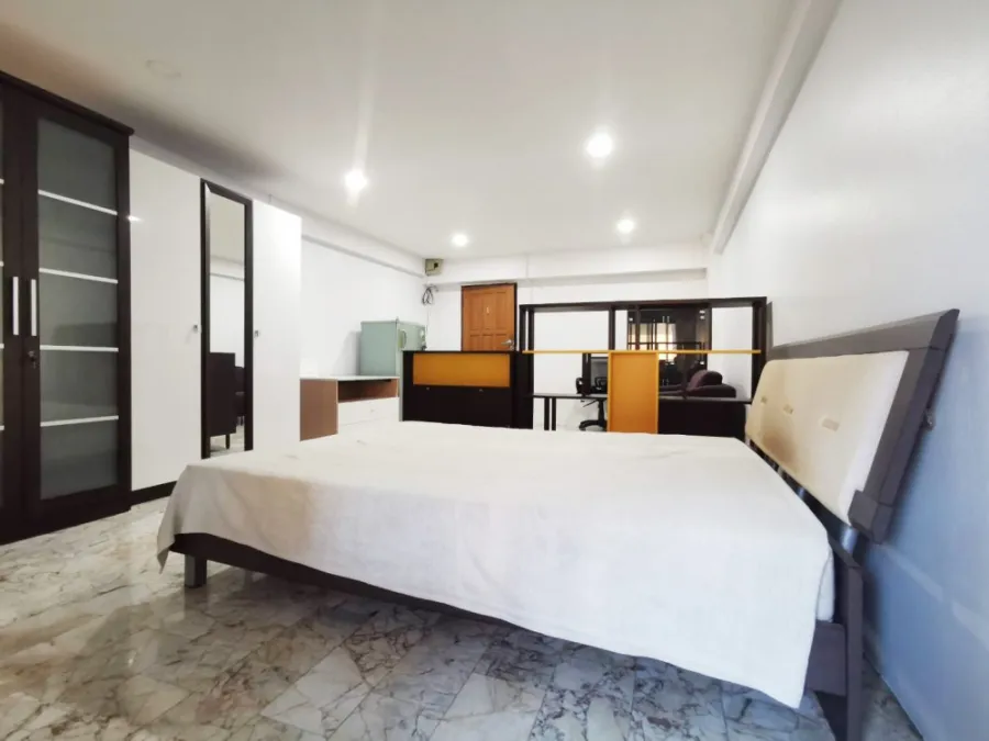 For rent, Grand Park Town, 5th floor, spacious room, comfortable, economical price, plus fully furnished, nice to stay, book now.