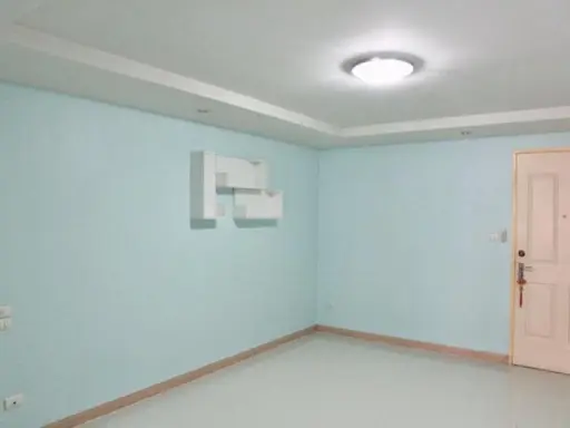 Urgent sale!!! Happy Condo Ratchada 18, 5th floor, who is looking for an empty room? Come this way. Good price!!!