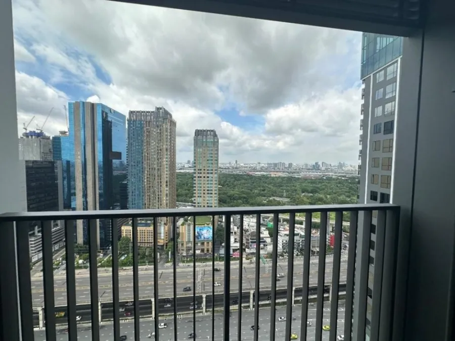 For rent!! Condo The Privacy Chatuchak, good location, convenient travel, near MRT Phahon Yothin, near Lat Phrao intersection!!