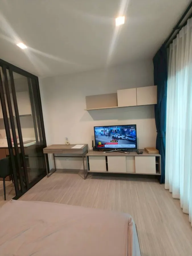 ให้เช่า Life Sathorn Sierra ห้องพร้อมอยู่ เฟอร์พร้อม ชั้นสูง จองเลย