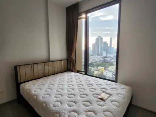 ขาย นายน์ บาย แสนสิริ ชั้น 14 วิวสระ แต่งครบ Fully Furnished จับจองเป็นเจ้าของเลยจ้า ด่วนๆ