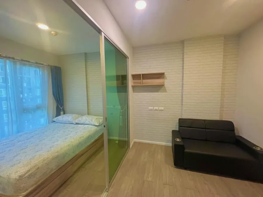 For rent, Happy Condo Don Mueang, The Terminal, 6th floor, pool view, fully furnished, with nice wallpaper, book now.