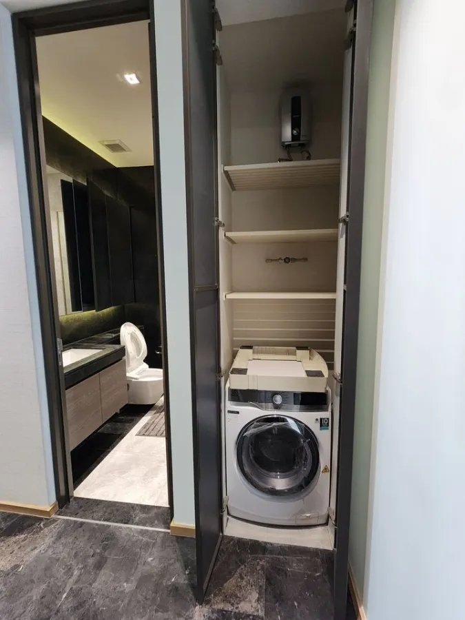 Condo for rent, 28 Chidlom, 7th floor, garden view, beautiful room, decorated with great bang, so nice to live in. Can't reserve it anymore. Hurry up.
