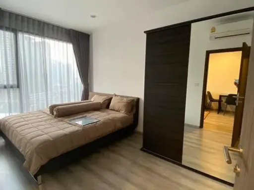 Condo for rent, Ideo Mobi Asoke, New Petchburi Road view. fully furnished complete central