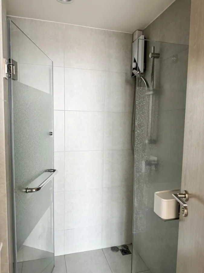 Condo for rent, Nue Noble Chaengwattana Condo, nice room, fully furnished, ready to drag your bags in.