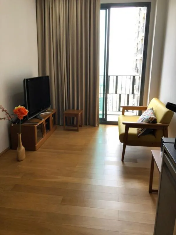 Condo for sale, Keyne by Sansiri, with furniture, this location is very worth investing. This light price comes quickly, definitely hurry.