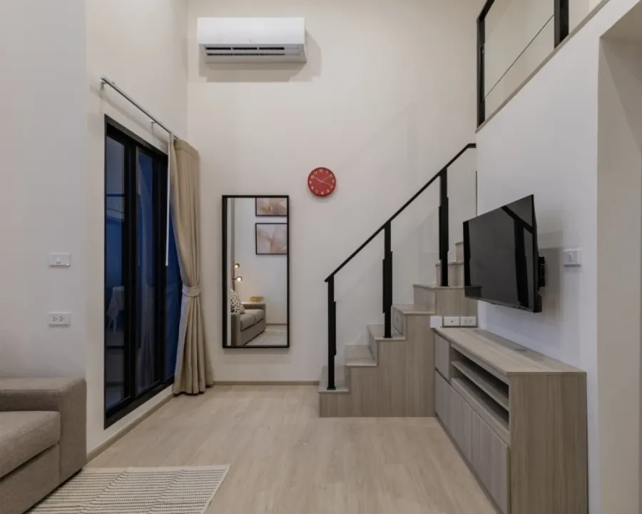 For rent: THE ORIGIN Sukhumvit Sailuat E22 Station, 11th floor, fully furnished unit. Book now! (Urgent!)