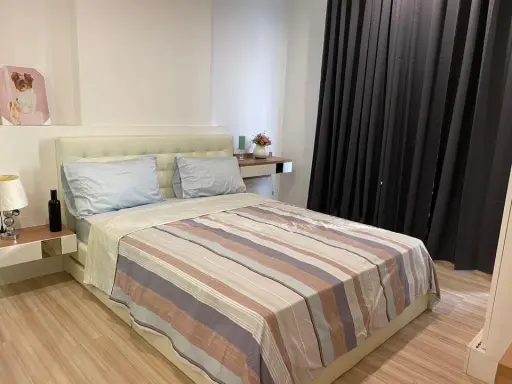 Sell, rent, The Hotel Service, no building blocking the view The large sofa is very nice to sit on. Hurry up to reserve first come first serve.