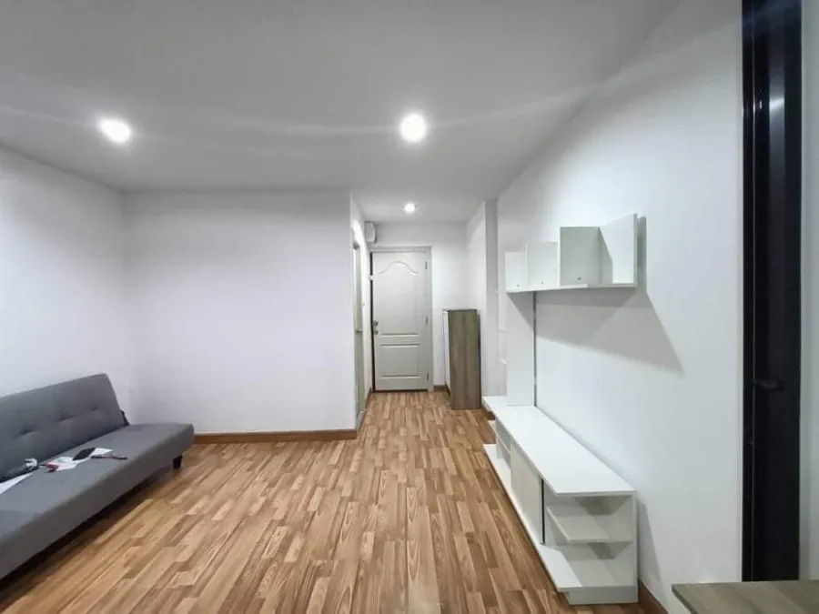 ให้เช่า Regent Home 12 ลาดพร้าว 41 ห้องโปร่ง สบายตา เฟอร์นิเจอร์ครบ เข้าอยู่ได้เลยจ้า ด่วนๆ