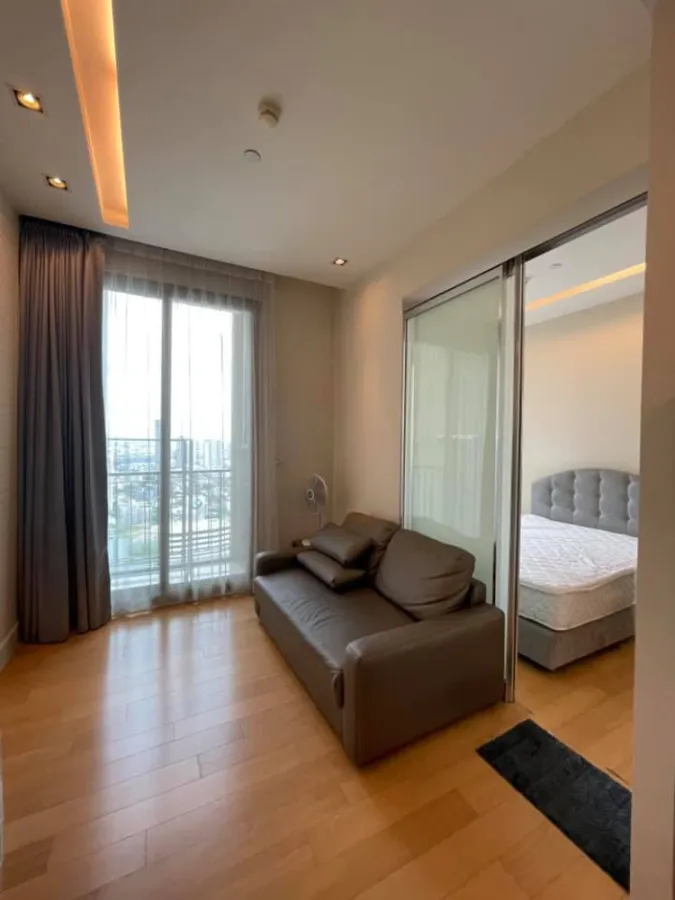ขาย/ให้เช่า Equinox Phahol-Vibha ชั้นสูง เตียงอย่างดี เครื่องใช้ไฟฟ้าครบ หิ้วกระเป๋าเข้าอยู่ได้เลย