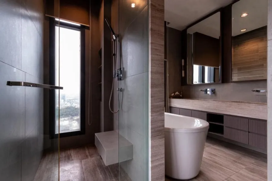Condo for sale, The Diplomat Sathon, 1st floor, the best view, luxuriously decorated room, very nice to live in, can't reserve anymore, hurry up.