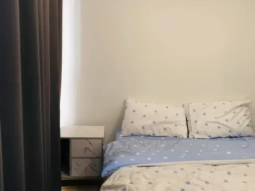 For rent, Senakit MRT-Bang Khae. The room is divided into proportions, low price, comes with complete furniture. If you miss it, you'll regret it.