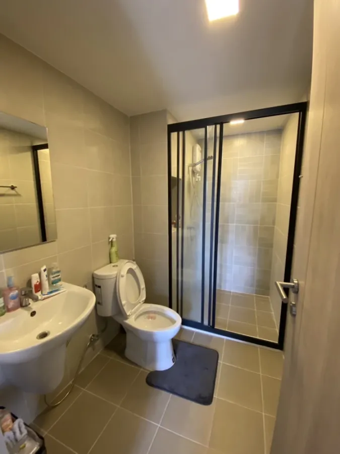 Selling D Condo Air Ladkrabang, ready to move in, fully furnished. Book now!