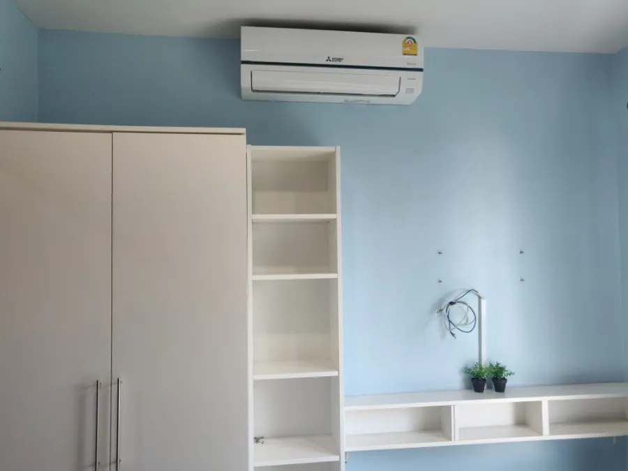 For rent, The Kith Lite Bangkadi-Tiwanon, 1st floor, garden view, nicely decorated. Good washing machine. Book now.