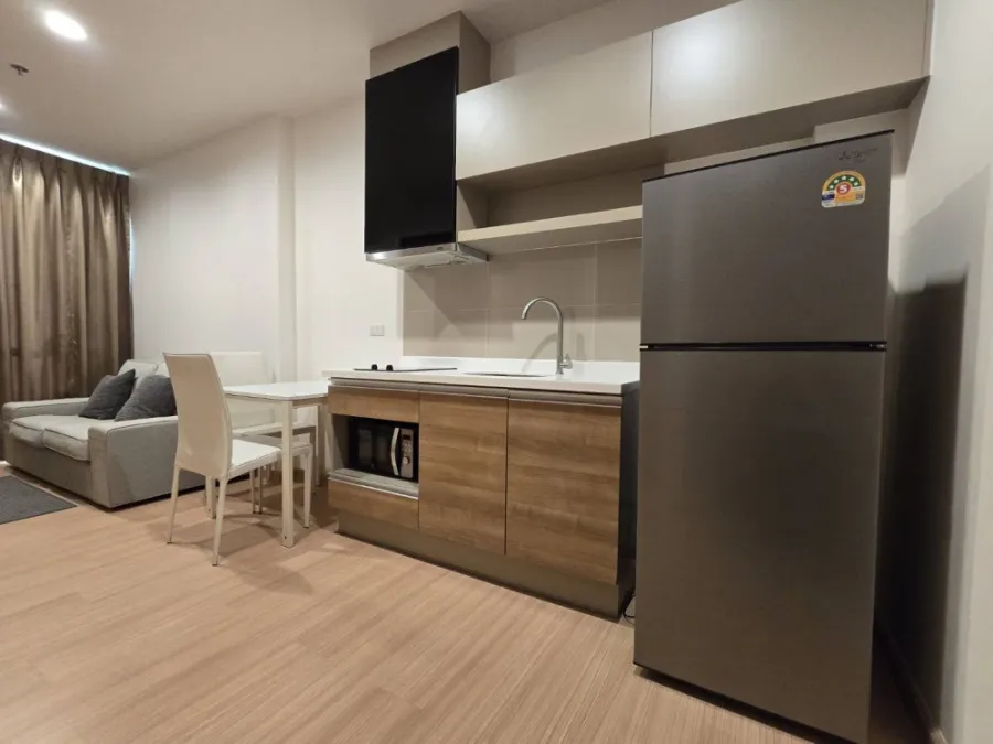 For rent!! Lumpini Center Happyland Condo Phase 1-4, 30th floor, beautiful room, fully furnished, worth living in, don't miss it!!