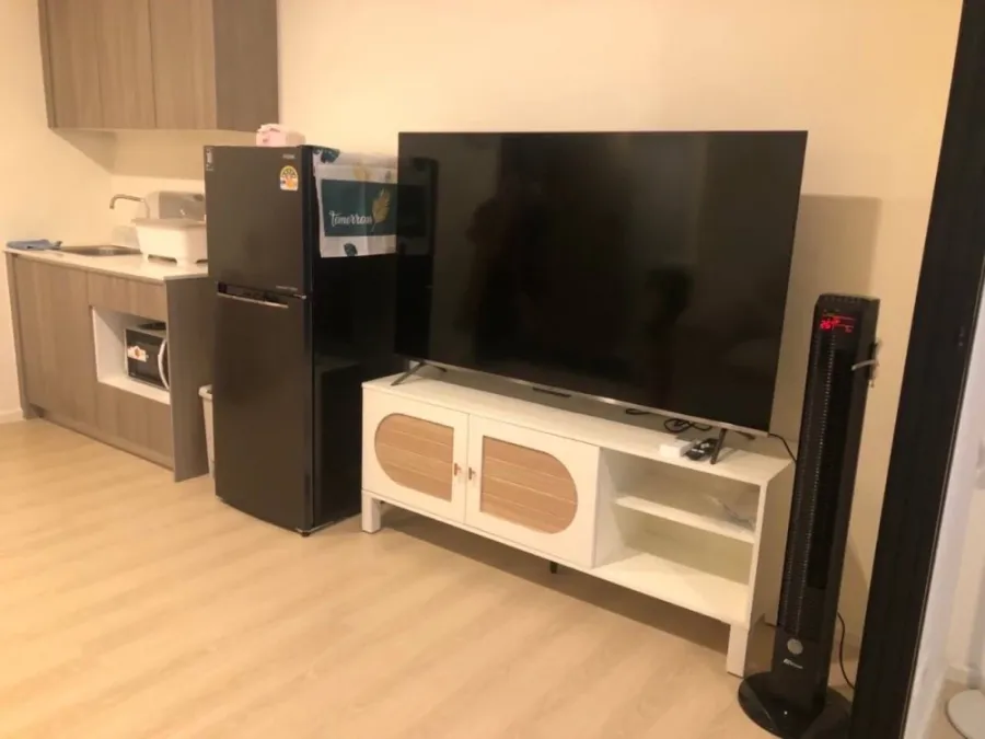For rent: A Space Mega 2, 5th floor, fully furnished unit. Very livable. Book now! Don't miss out!