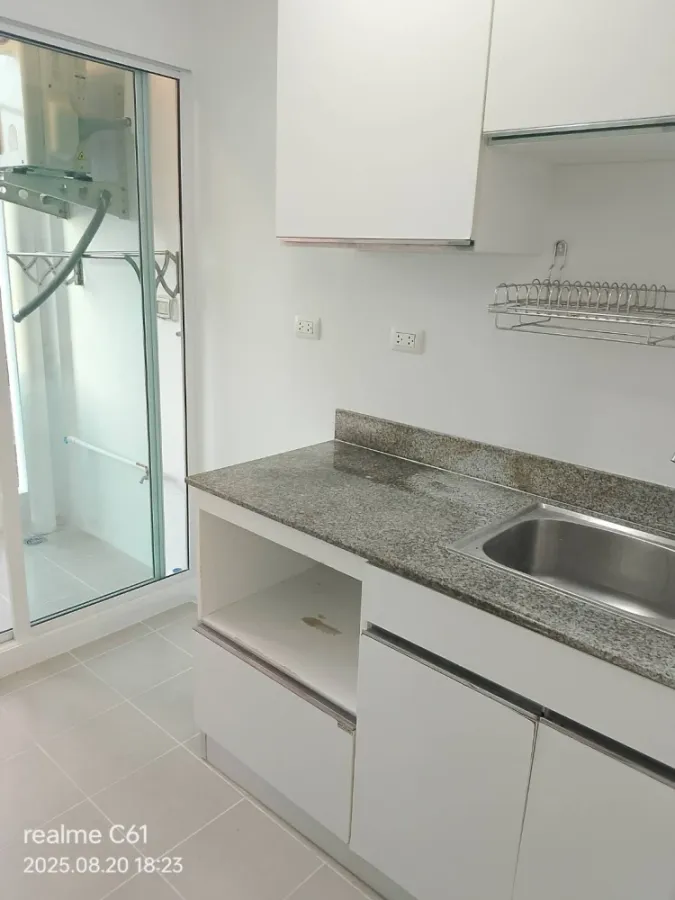 For rent: UNIO Charan 3, empty room, 3rd floor, good location, convenient transportation. Room decorating enthusiasts shouldn't miss this. Reserve now