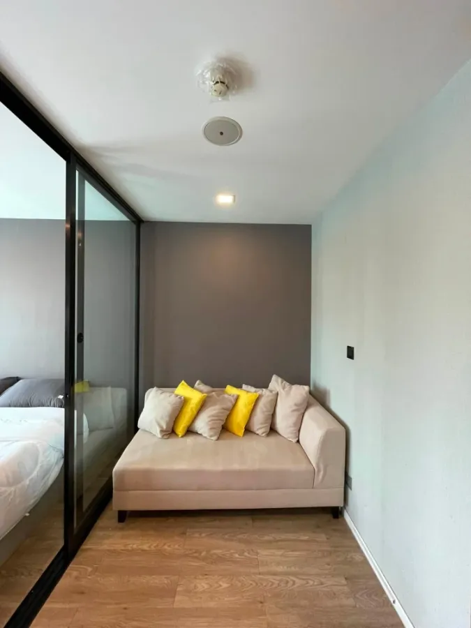 For rent: Atmoz Ladprao 15, soundproofed room with complete appliances. Just bring your personal belongings and move in.