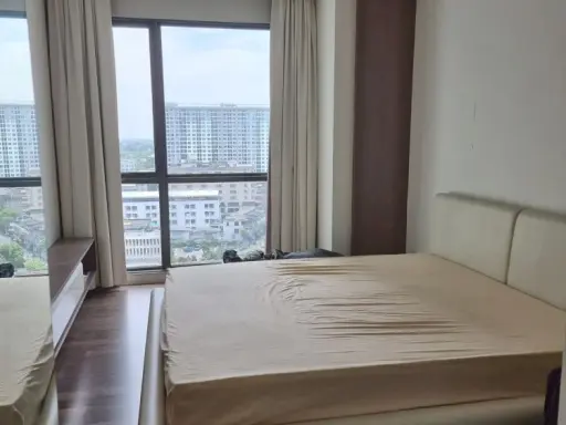 Condo for rent, The Room Sukhumvit 62, next to BTS, wide room, pool view, fully furnished, ready to move in. Hurry up to reserve!!