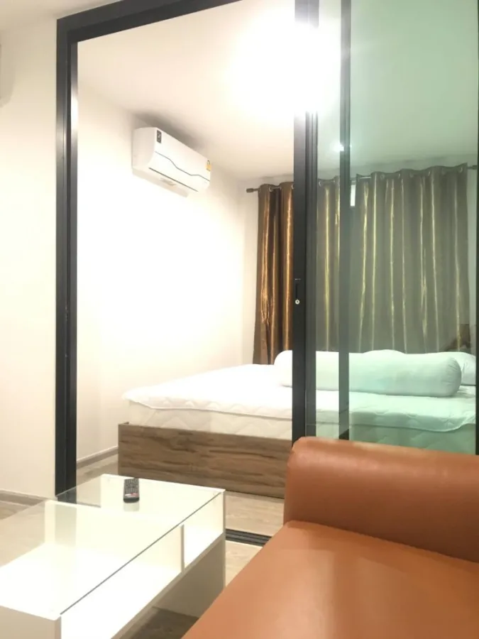 For rent, Reach Phaholyothin 52, 5th floor, high, good size, full furniture. good washing machine If interested, reserve now.