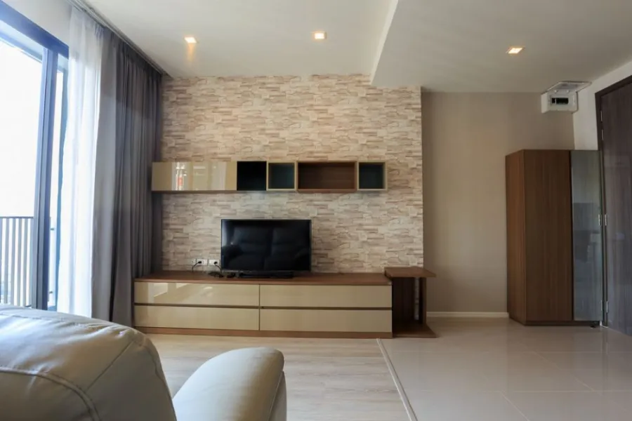 ห้องนี้ห้ามพลาด For Rent ควินน์ คอนโดมิเนียม ห้องว้าง ชั้นสูง ได้วิวเมืองและสระ ฟินสุดๆ รีบจองด่วนๆ