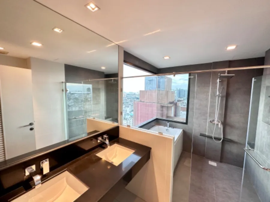 For sale, for rent!! Condo Urbano Absolute Sathorn-Taksin, spacious room, 2 bedrooms, 19th floor, good price, don't miss it!!