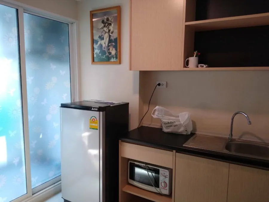 ห้องนี้ห้ามพลาดน้า ห้องตกแต่งอย่างดี พร้อมเครื่องใช้ไฟฟ้าจุกๆ จองเลยที่ JW Condo @ Donmuang ให้เช่า