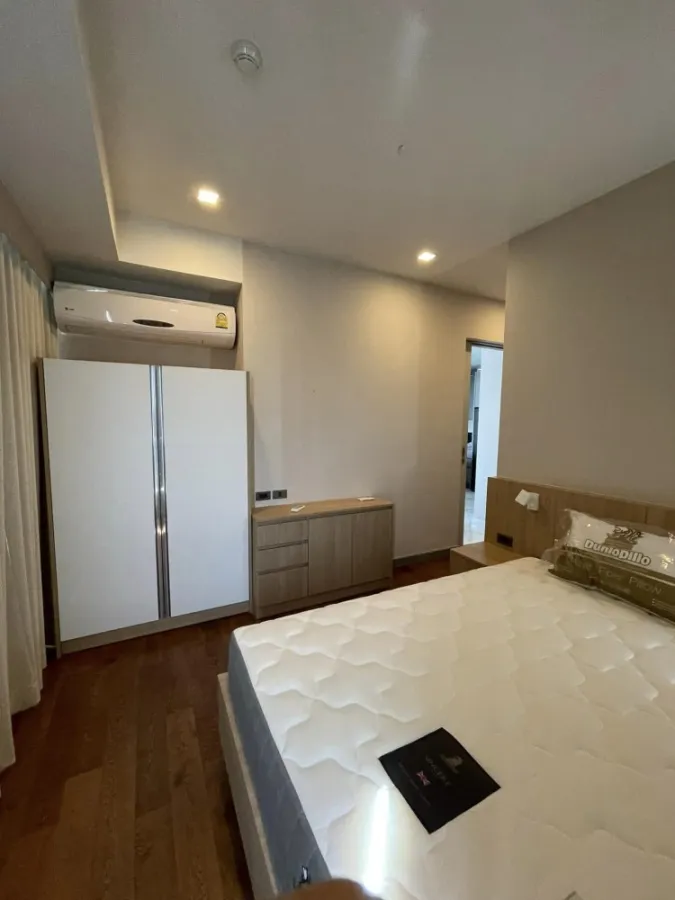 For sale rent Condo M Silom ห้องกว้างขวาง built in อย่างดี มีอ่างอาบน้ำ บอกเลยว่าห้ามพลาด