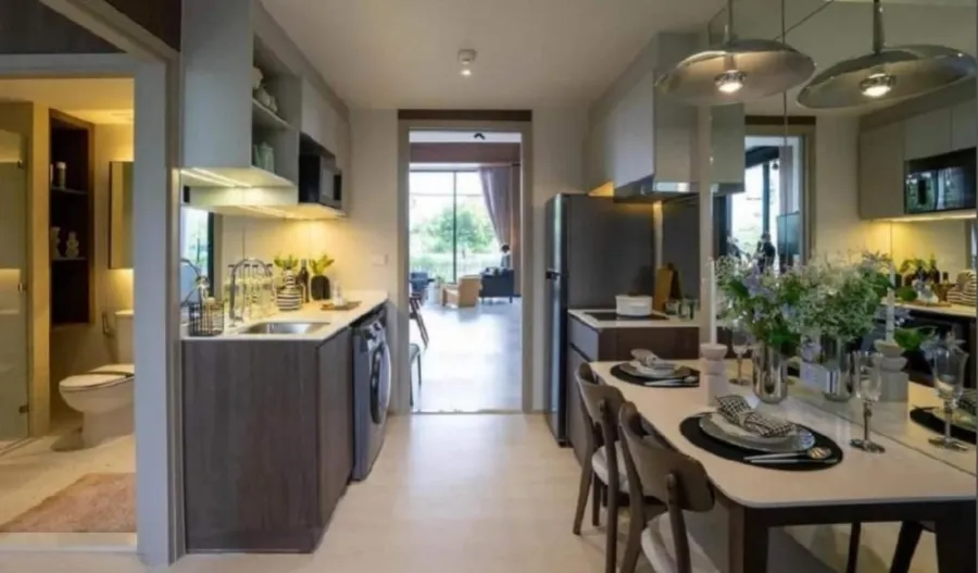 Selling down payment New Cross Khu Khot Station, corner room, private, not attached to anyone's room, very good price, reserve quickly.