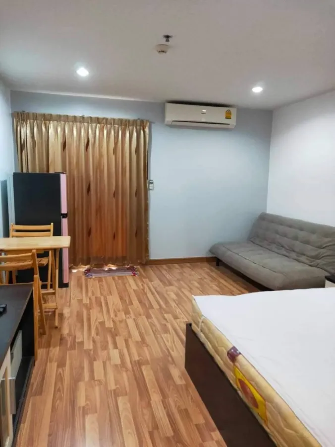 For rent, Regent Home 15 Chaengwattana, 11th floor, fully furnished, has a good washing machine. You need to hurry up and reserve it.