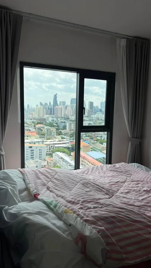 For rent: The Base Phetchaburi - Thonglor, complete electrical appliances, no need to buy more, amazing view, don't miss it.