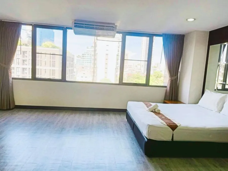 For rent, The Waterford Park Sukhumvit 53, fully furnished, ready to move in. Don't miss it.